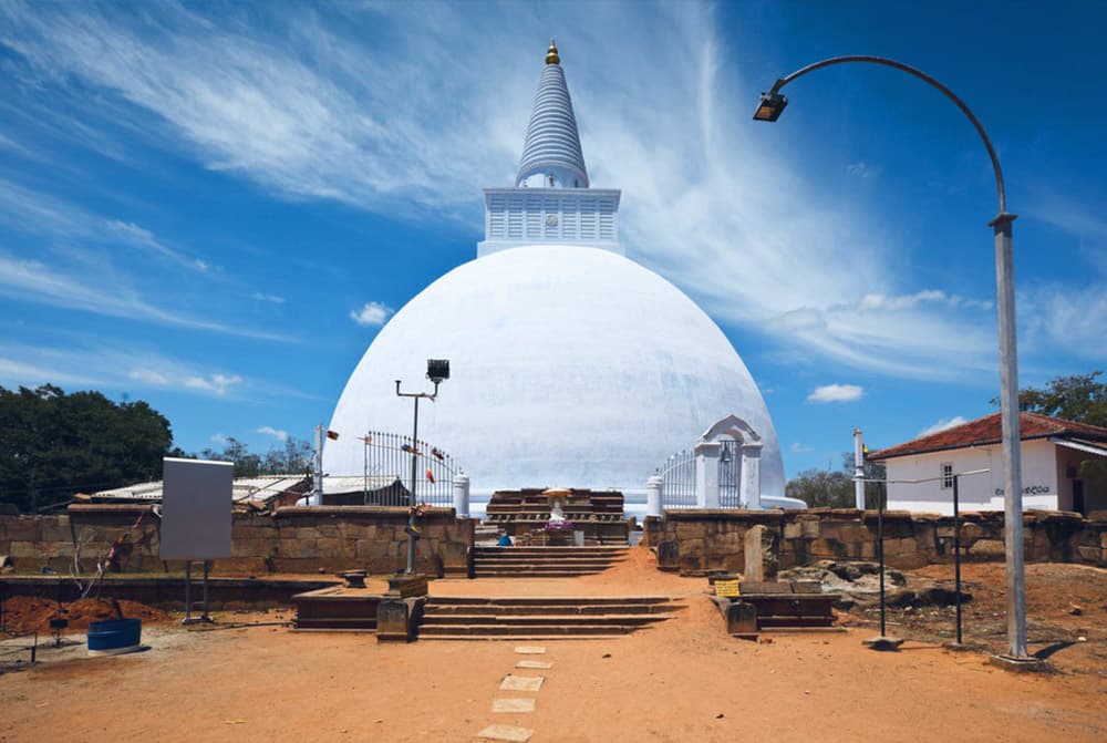 Linger around Anuradhapura's ruins